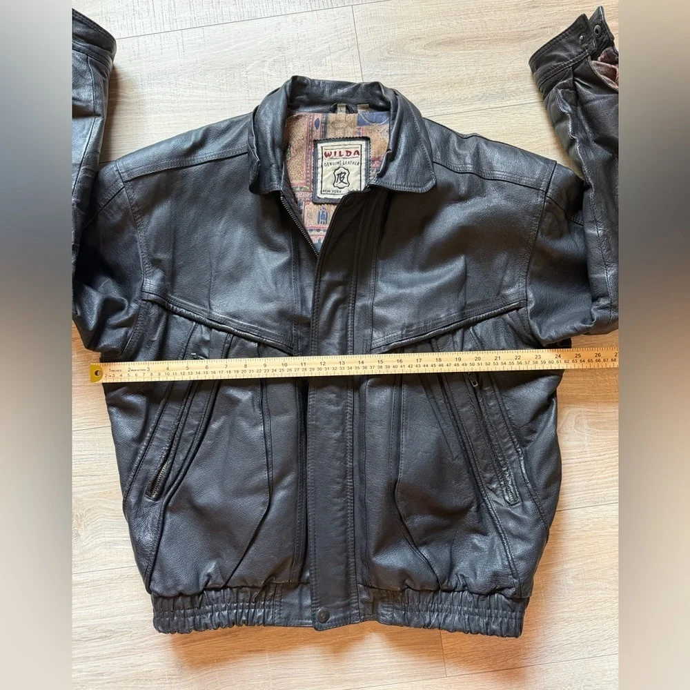 Wilda Vintage Men’s Black Genuine Leather Bomber Jacket L Lined Zip Front - Picture 13 of 13
